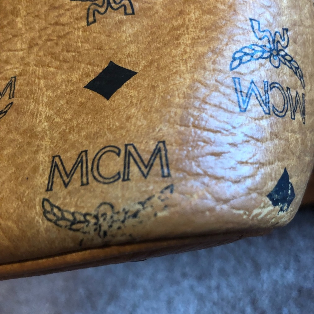 Mcm medium tote with pouch - Picture 7 of 9